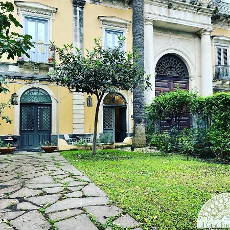 Il Giardino Falcone Alojamento de Acomodação e Pequeno-almoço Catânia