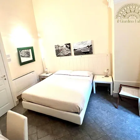 Alojamento de Acomodação e Pequeno-almoço Il Giardino Falcone